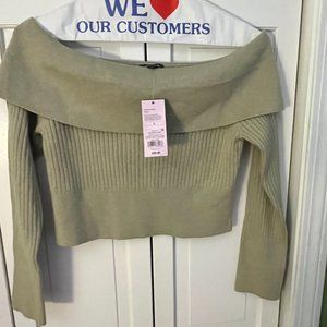 Wild Fable Size M Cropped Off Shoulder Sweater Sage Green Lslv